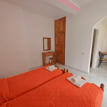 Elena Pool Lejlighedshotel Agios Georgios  Eksteriør billede