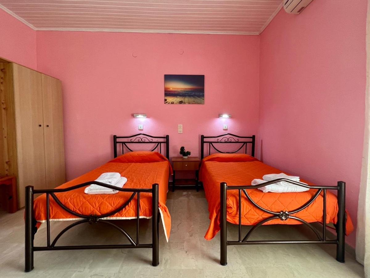 Elena Pool Lejlighedshotel Agios Georgios  Eksteriør billede