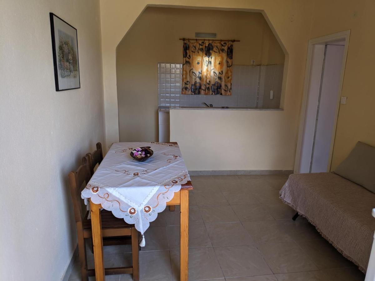 Elena Pool Lejlighedshotel Agios Georgios  Eksteriør billede