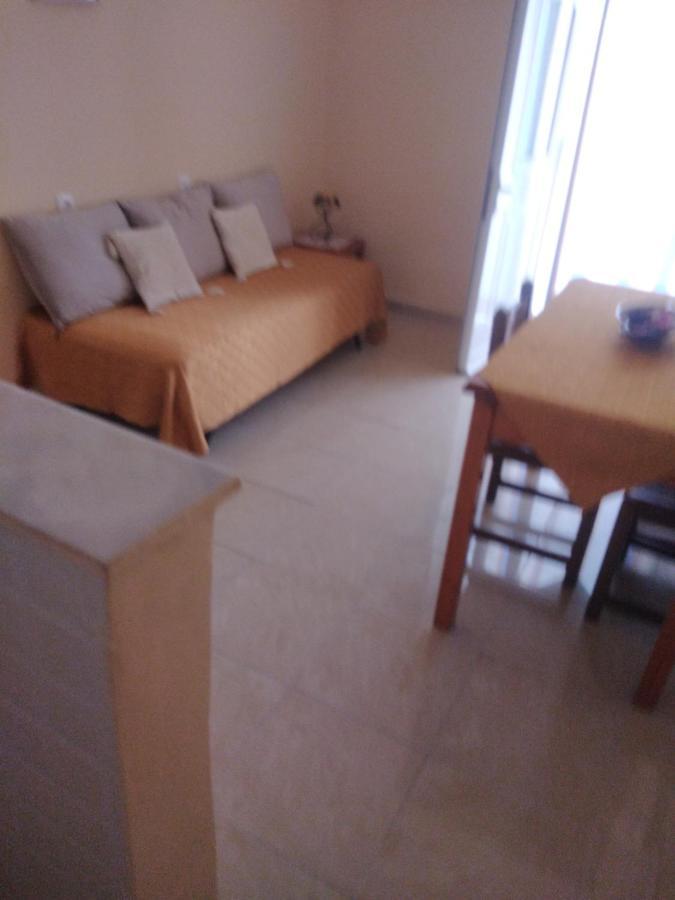 Elena Pool Lejlighedshotel Agios Georgios  Værelse billede