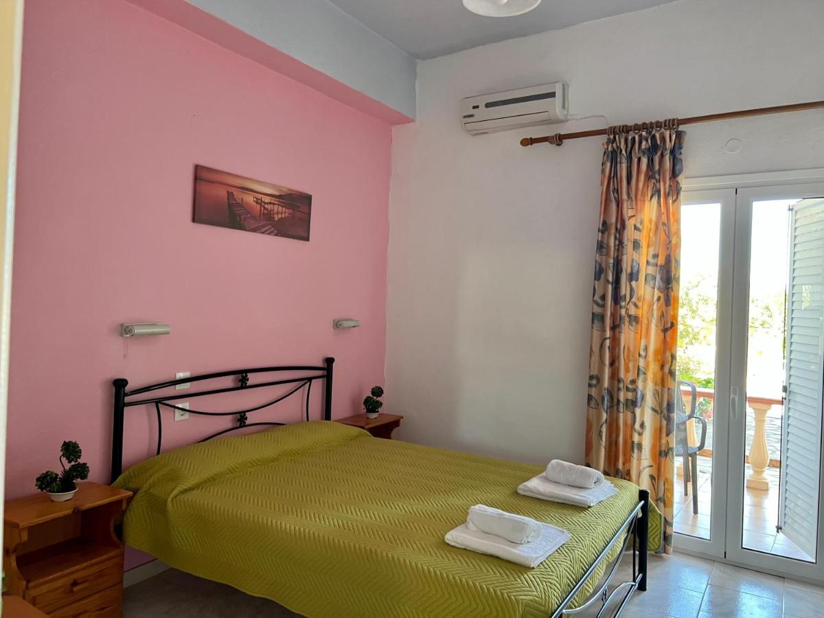 Elena Pool Lejlighedshotel Agios Georgios  Eksteriør billede