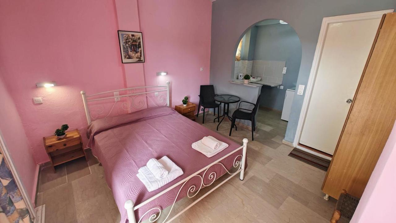 Elena Pool Lejlighedshotel Agios Georgios  Eksteriør billede