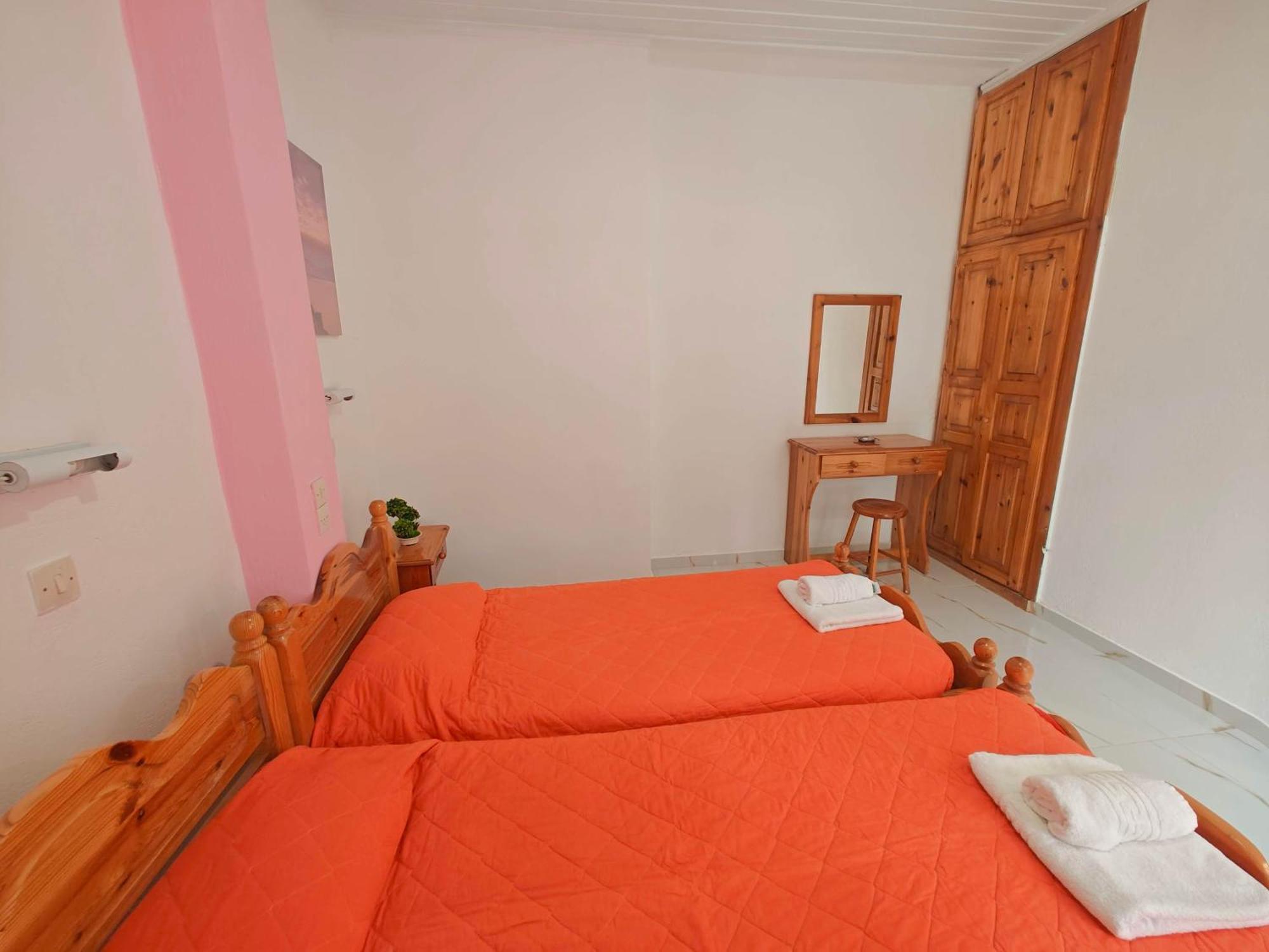 Elena Pool Lejlighedshotel Agios Georgios  Eksteriør billede